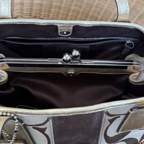 Coach SIgnature  Handbag Purse Large "C" Satchel Tote Gold Tone Trim w/ Hangtag - Picture 11 of 11